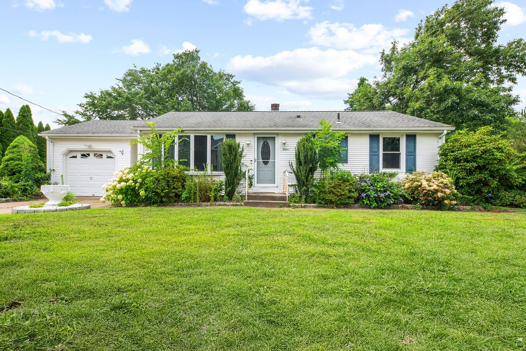 12 Janet Drive — photo