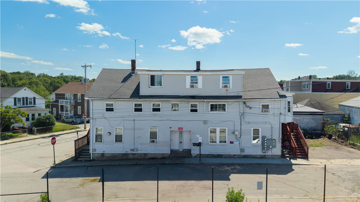 71 Roberts Street — photo