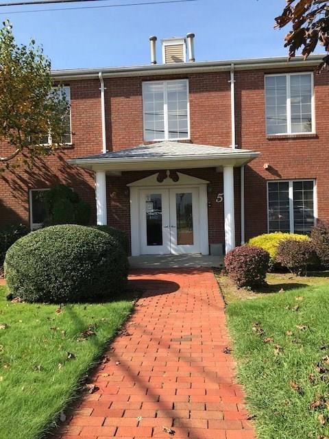 33 College Hill Road 5 — photo