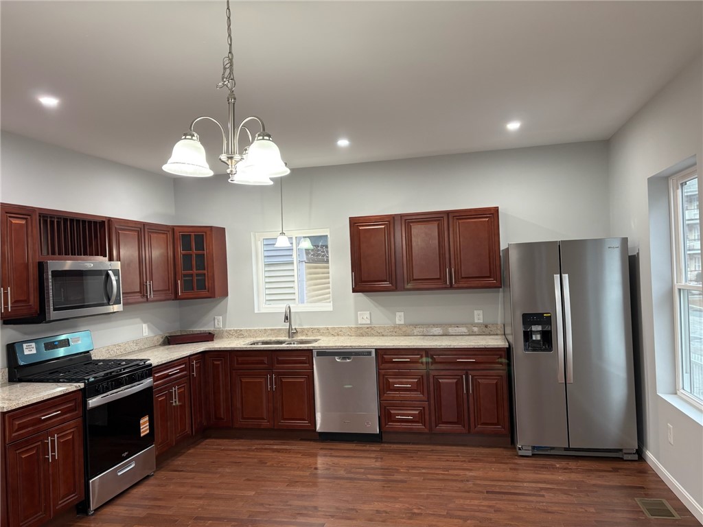 184 Avenue C #E1, Woonsocket, RI 02895 — photo 2