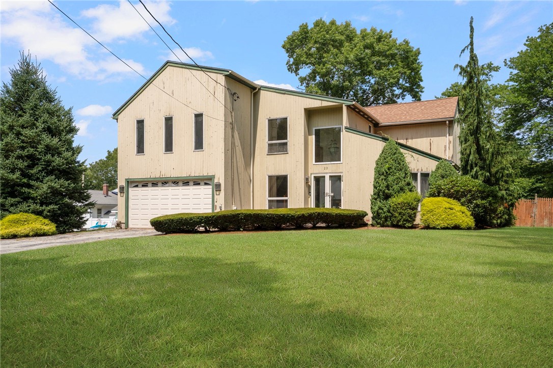 22 Golden View Drive — photo