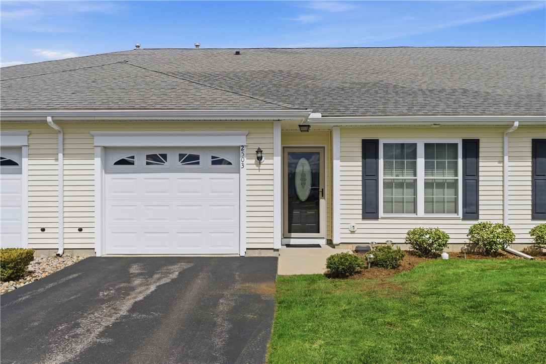 2503 Village Green Circle — photo