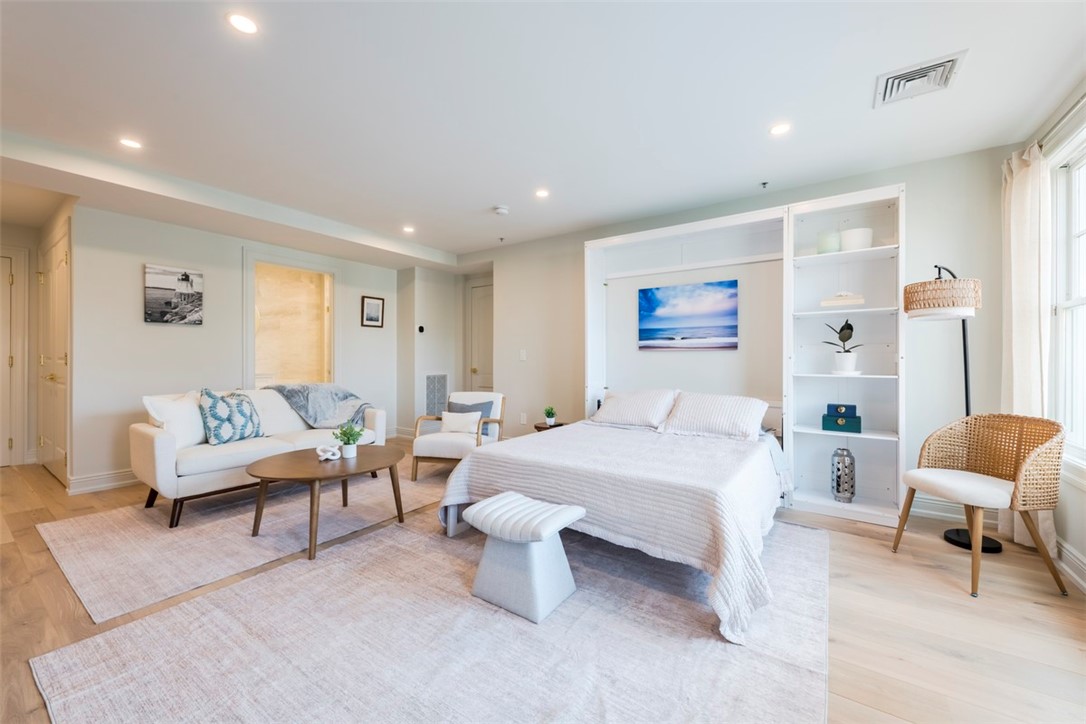 10 Brown & Howard Wharf 102 — photo