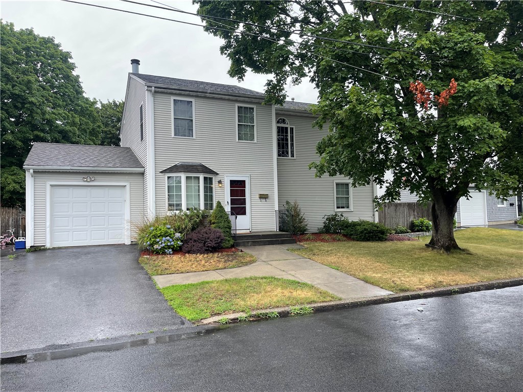 210 Pinecrest Drive — photo