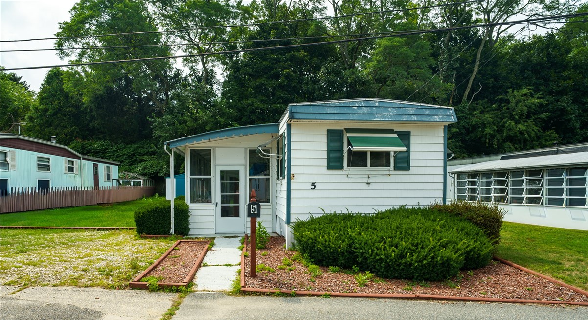 979 Toll Gate Road — photo