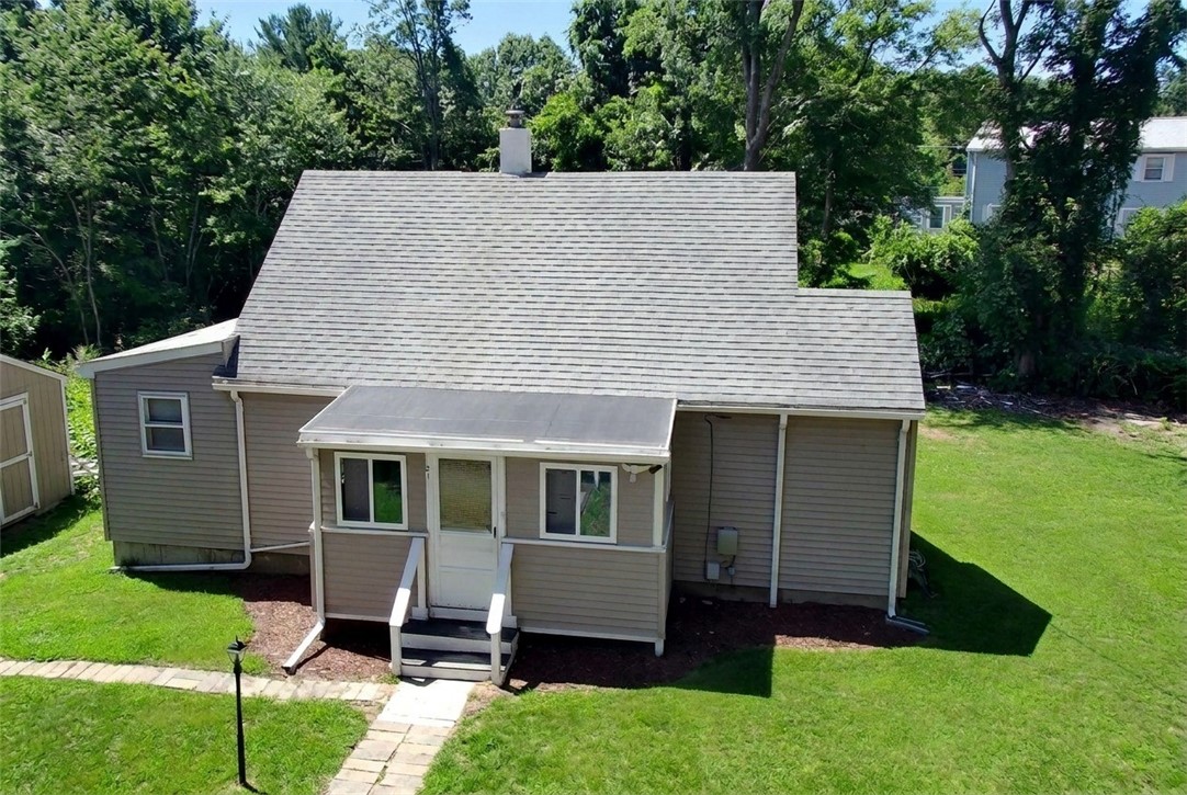 21 Narragansett Road — photo