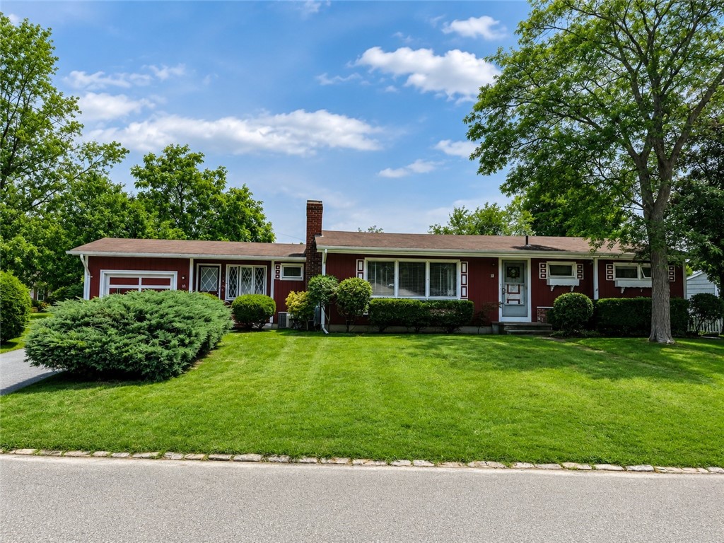 18 Leslie Road — photo