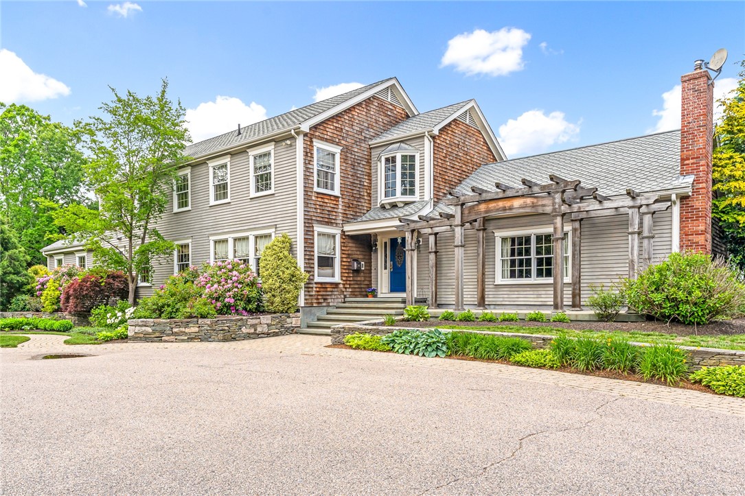 74 Oakwoods Drive — photo