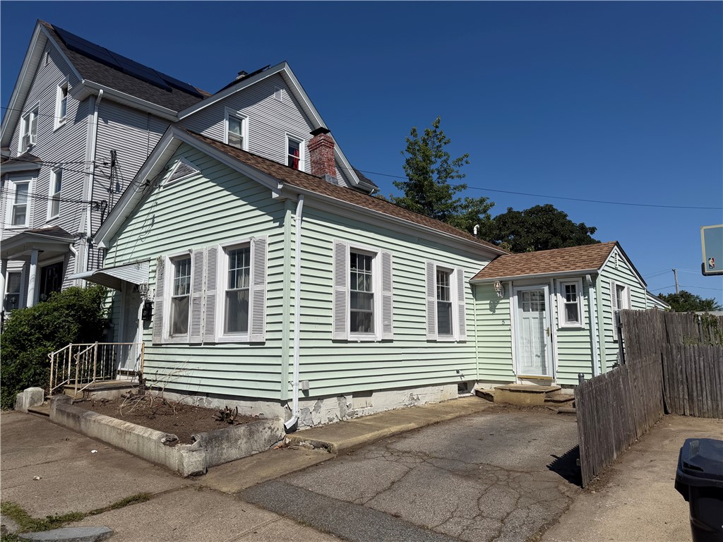 5 Brown Street — photo