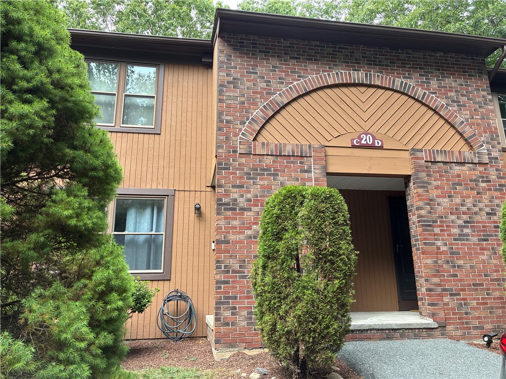 20 Pheasant Run C — photo