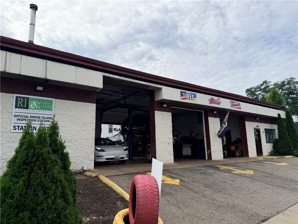 214 South Main Street — photo