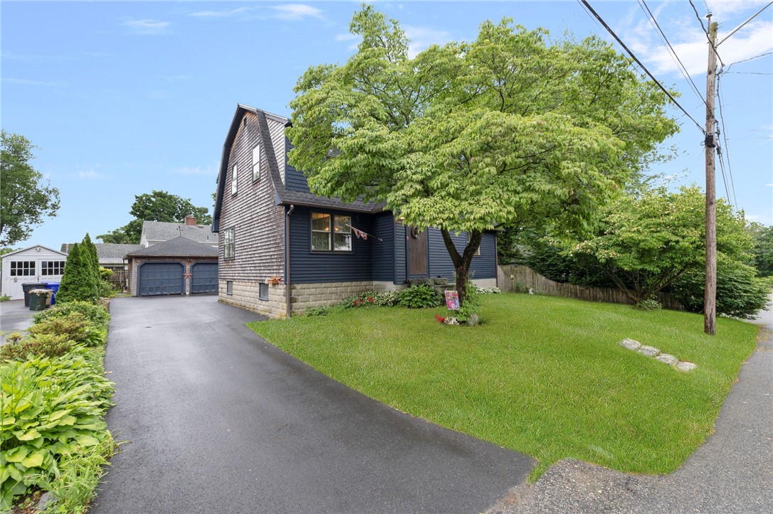 11 Coombs Street — photo