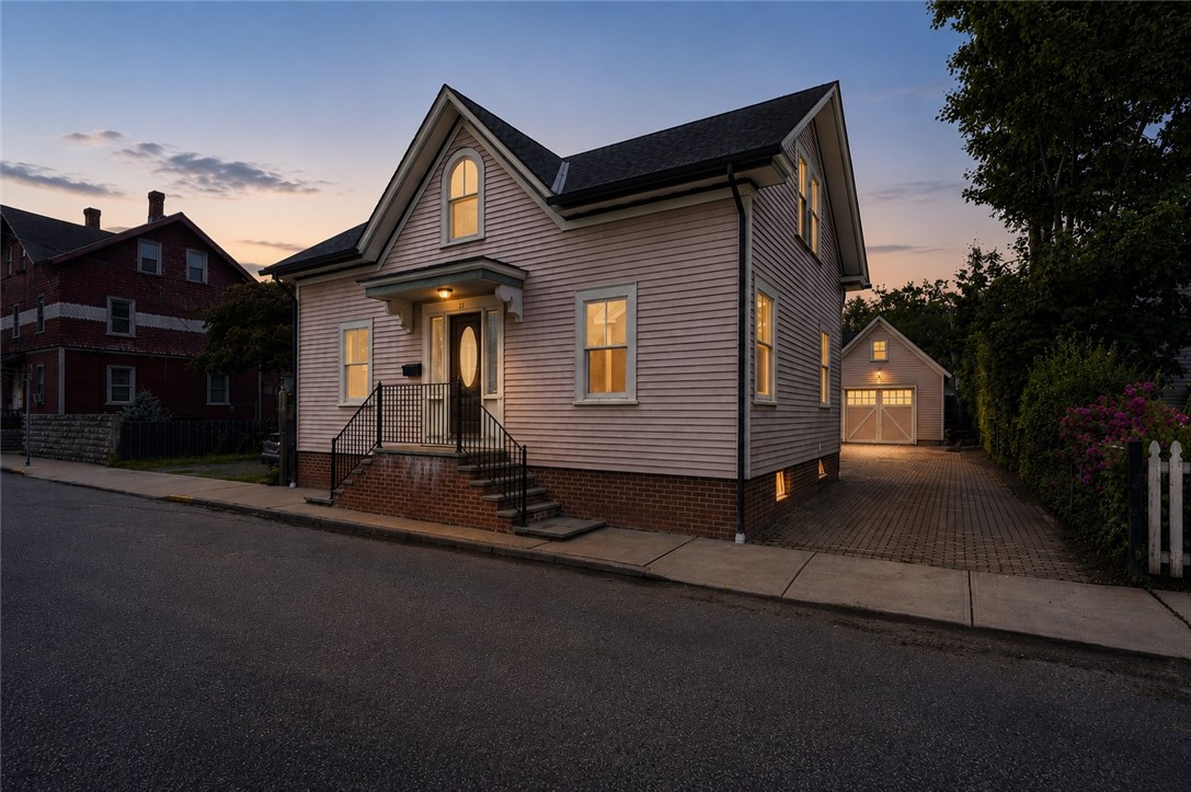 21 Elm Street — photo