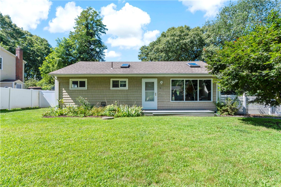 15 Mollusk Drive — photo