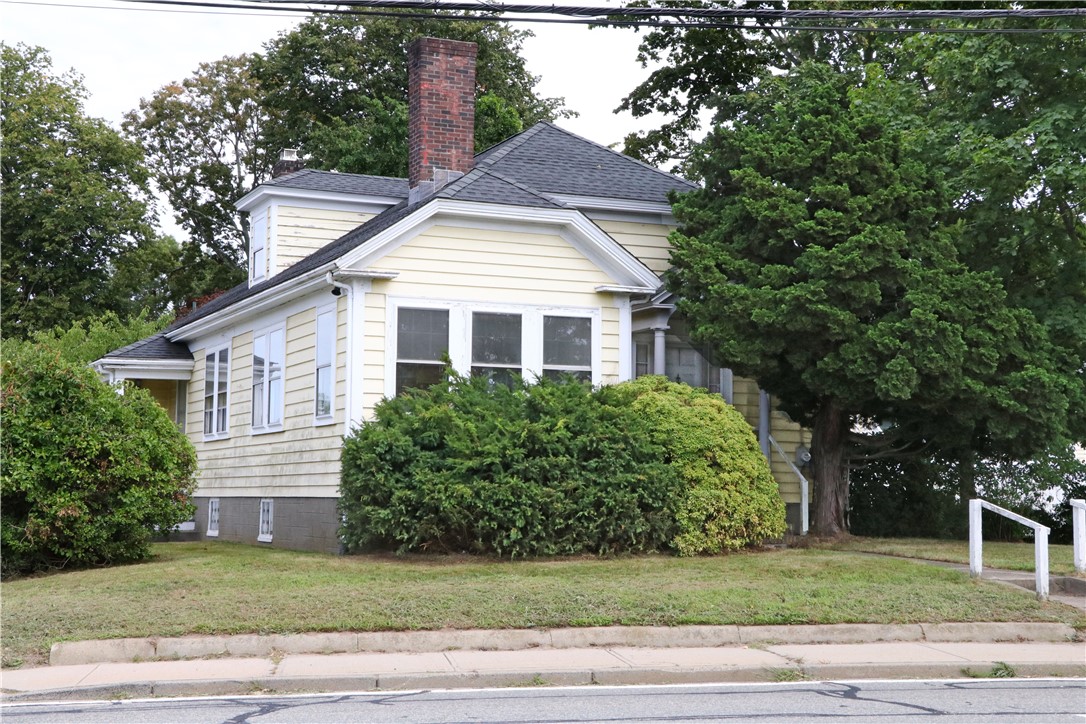 283 West Main Road — photo