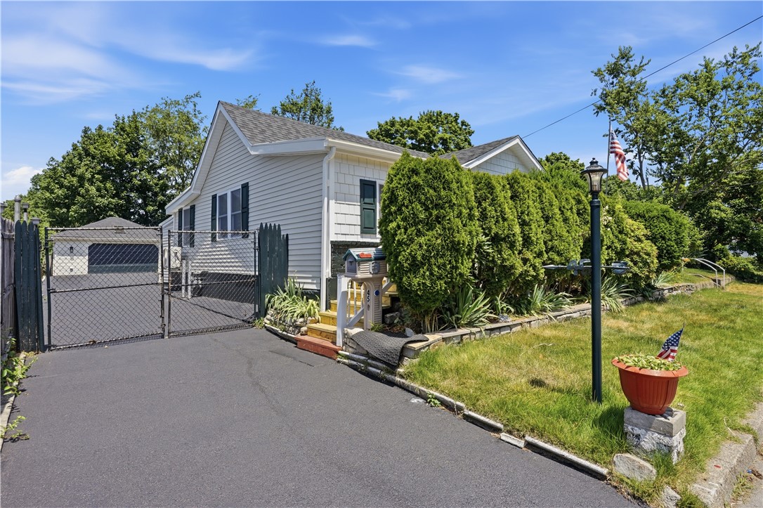45 Marine Avenue — photo