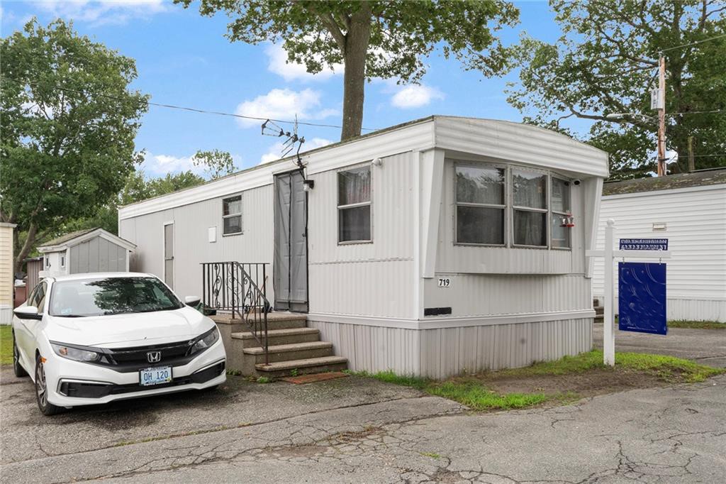 719 Forest Park — photo