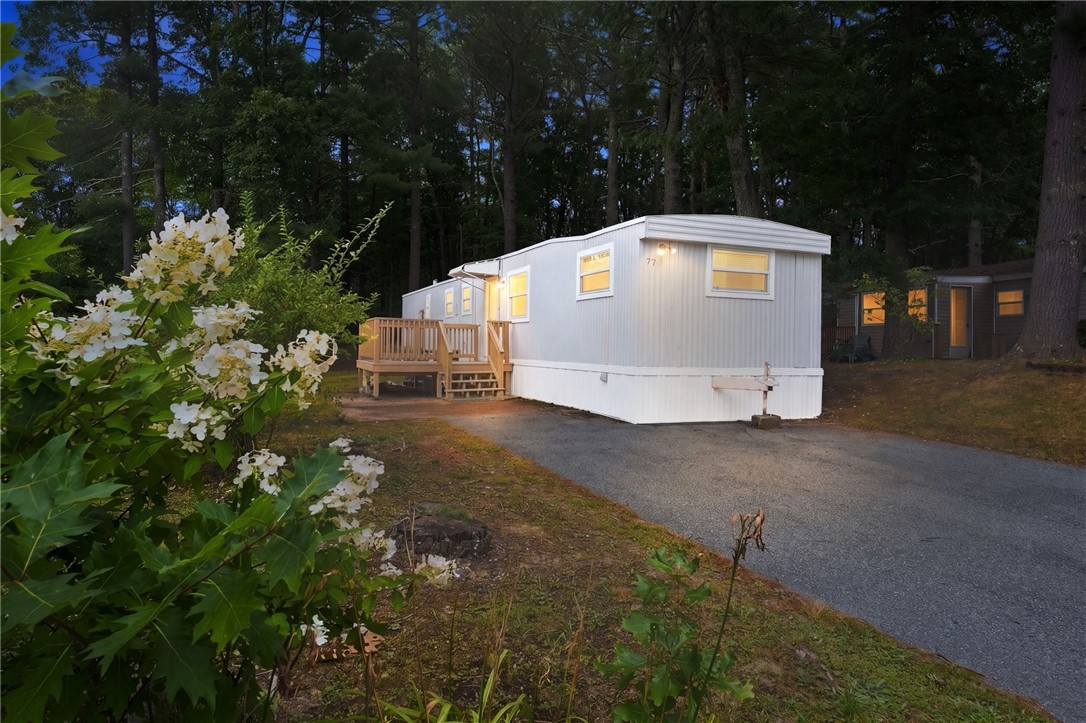 77 Hillside Drive — photo