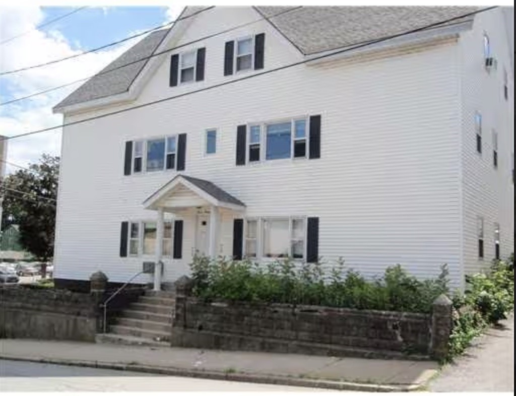 302 Pond Street — photo