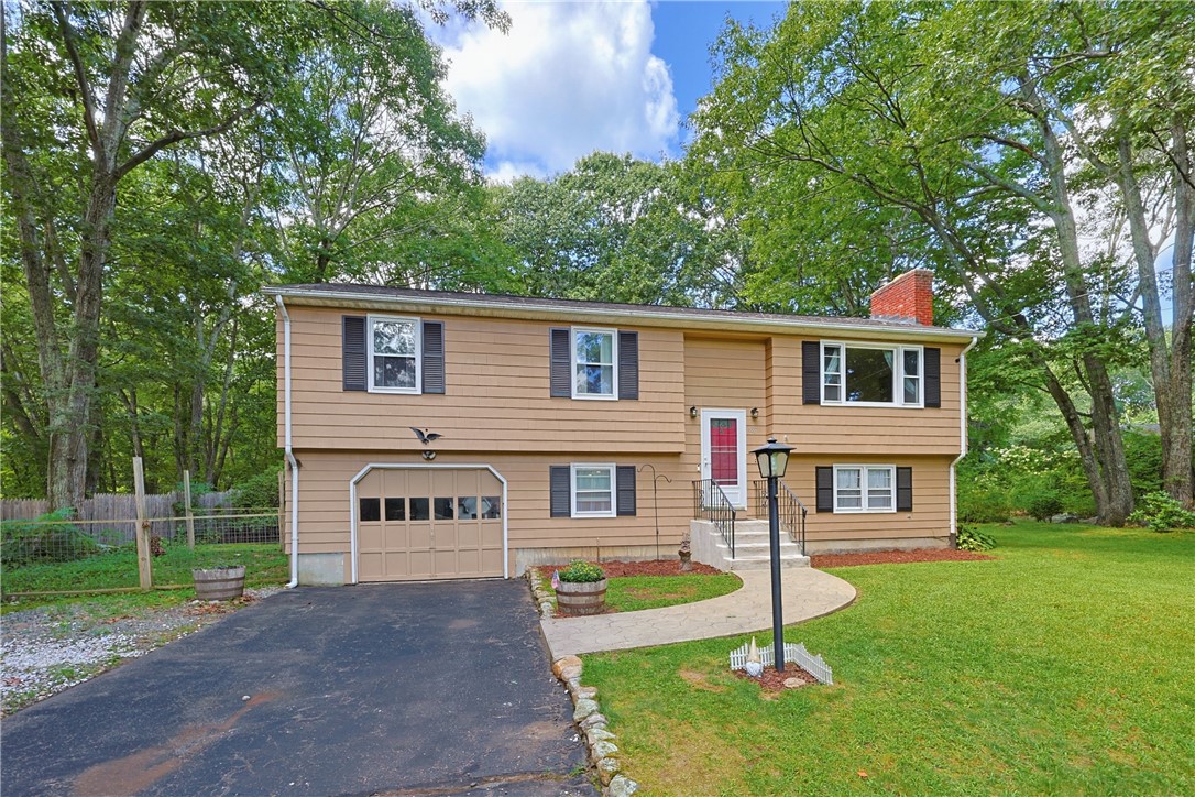 685 Twin Brook Lane — photo