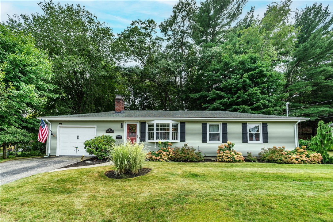 6 Manor Drive — photo