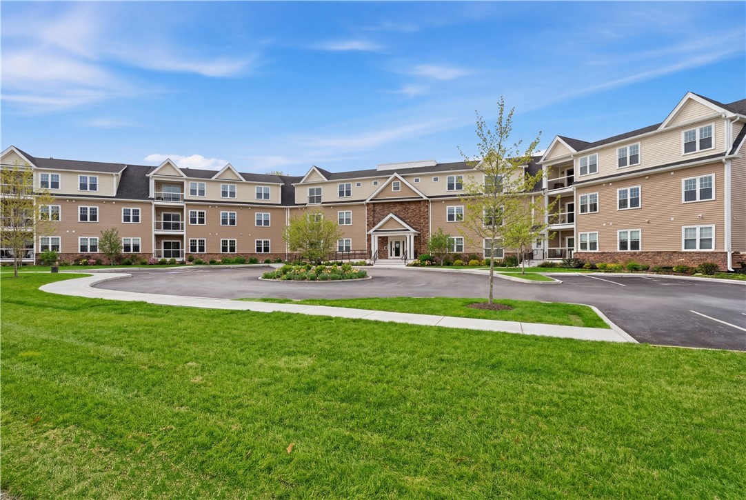 9 Joseph N Zenga Jr Boulevard 311 — photo