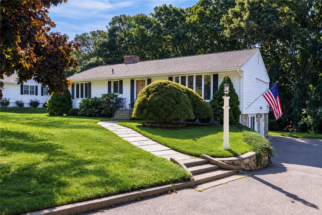 24 Sherwood Drive — photo