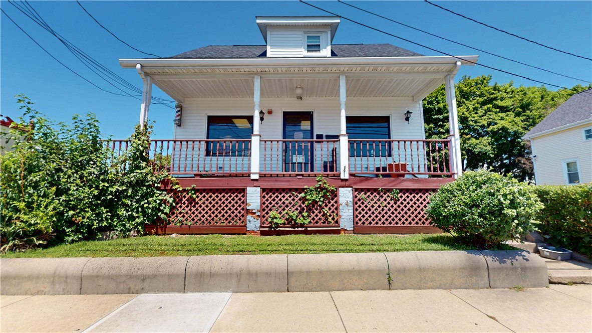 1747 Smith Street — photo
