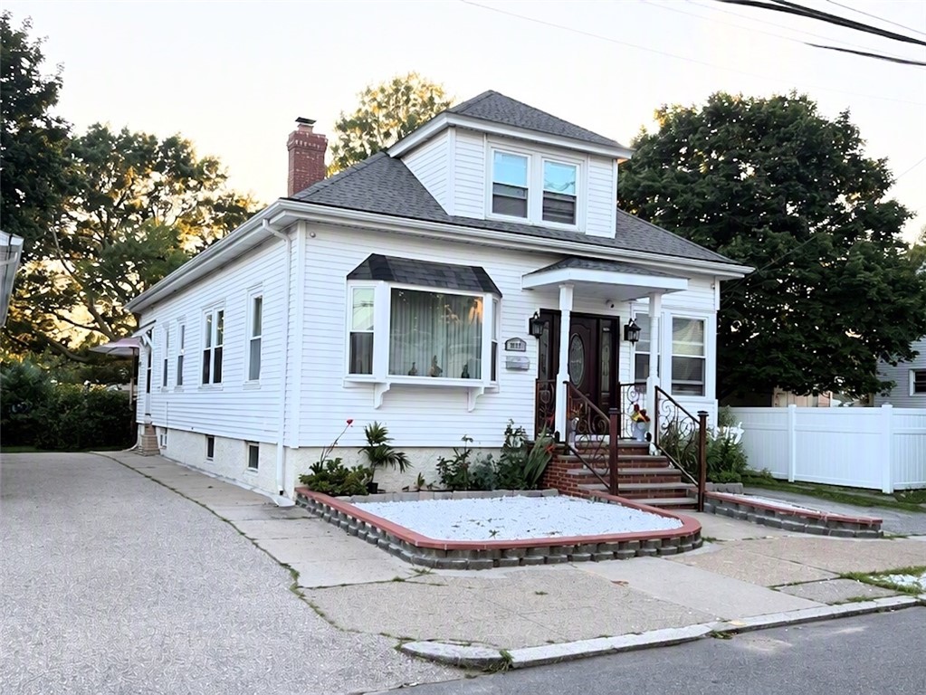210 Lynch Street — photo