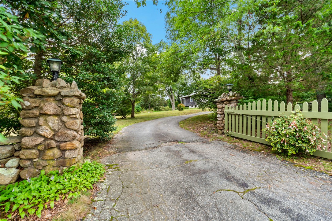 808 Ten Rod Road — photo