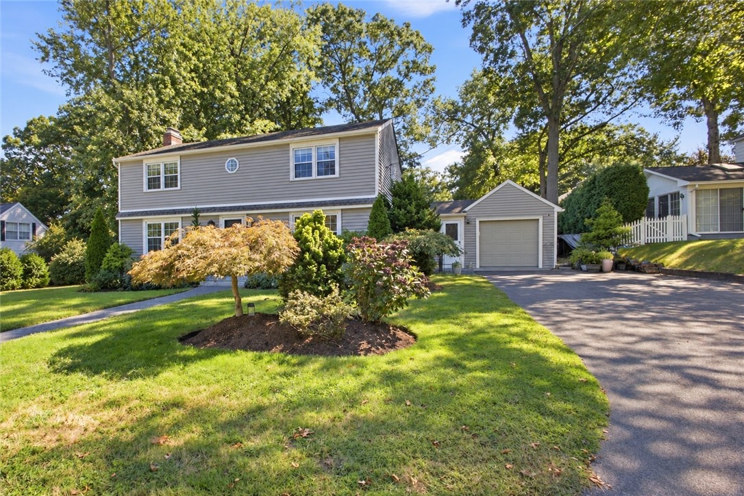139 Woodstock Lane — photo