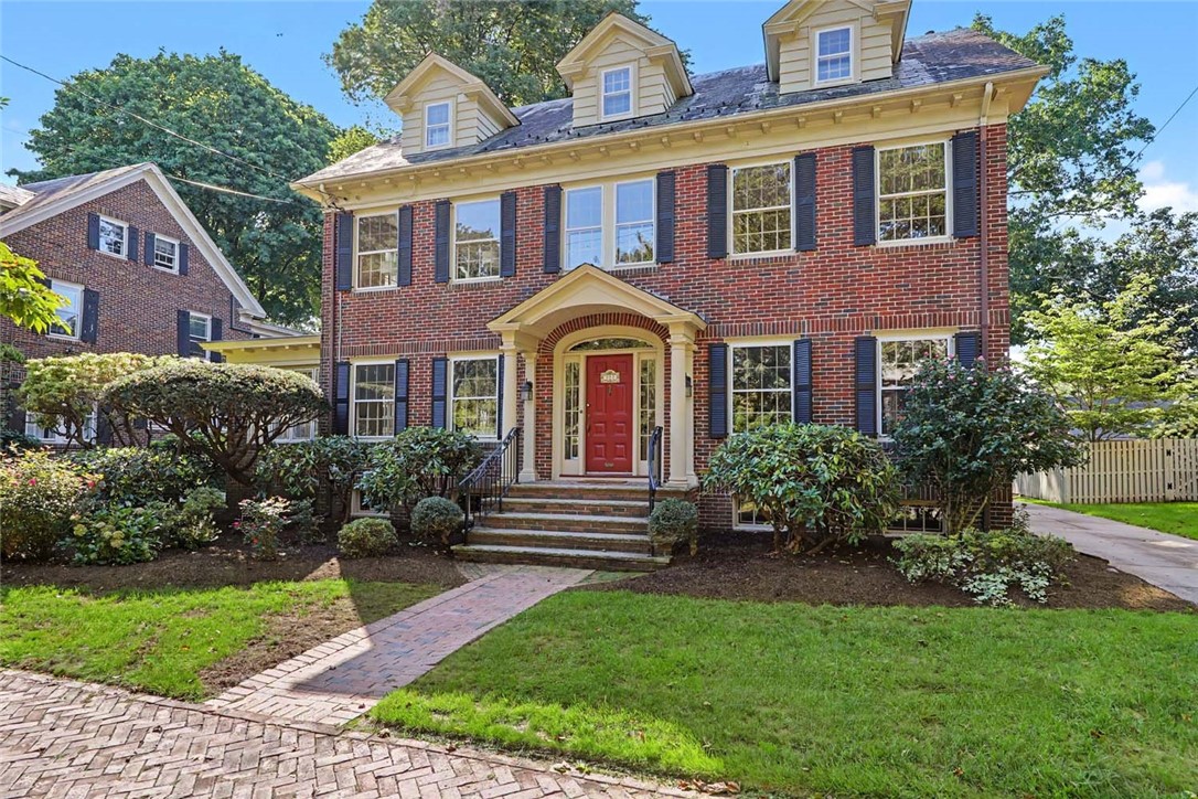 131 Freeman Parkway — photo