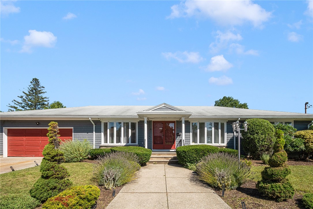 30 Wardlaw Court — photo