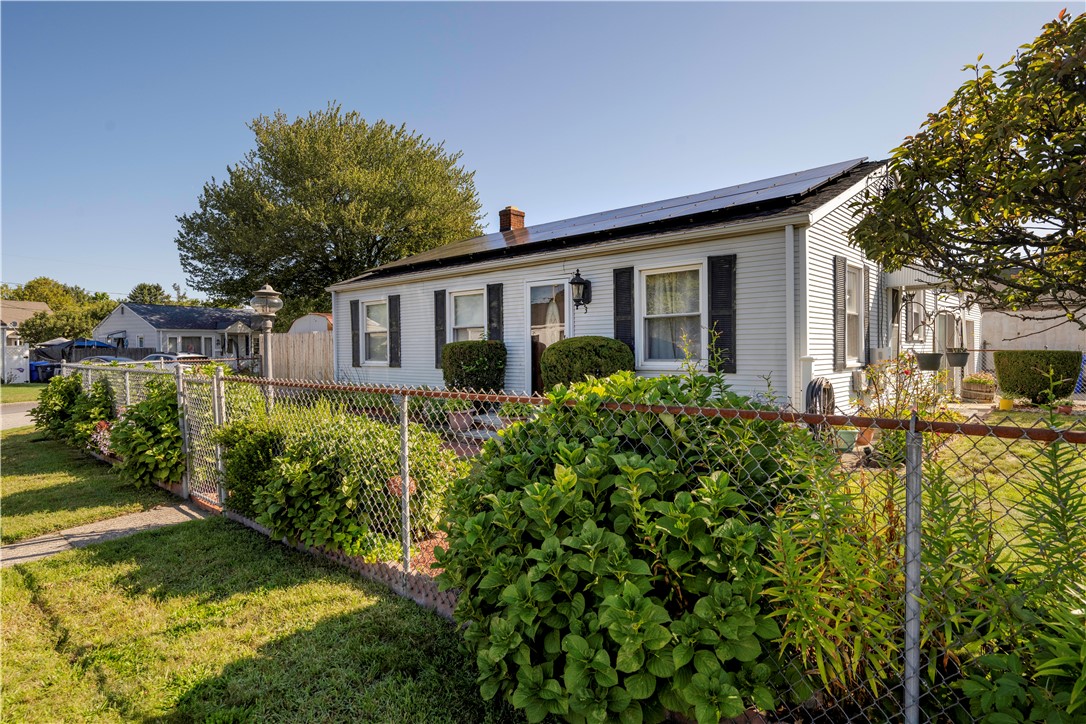 3 Rose Drive — photo