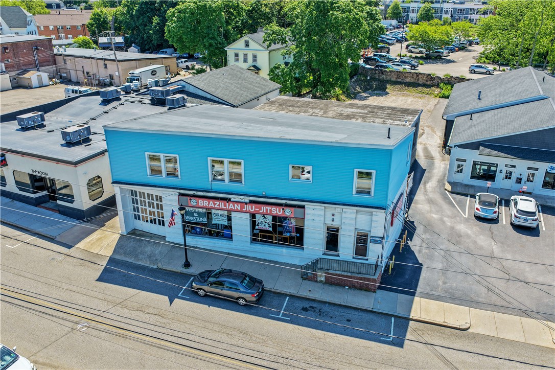 33 Railroad Avenue 2 — photo