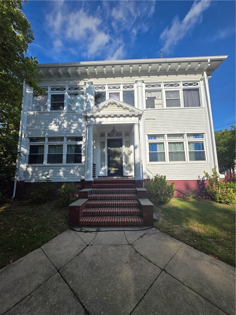 190 Verndale Avenue 2 — photo