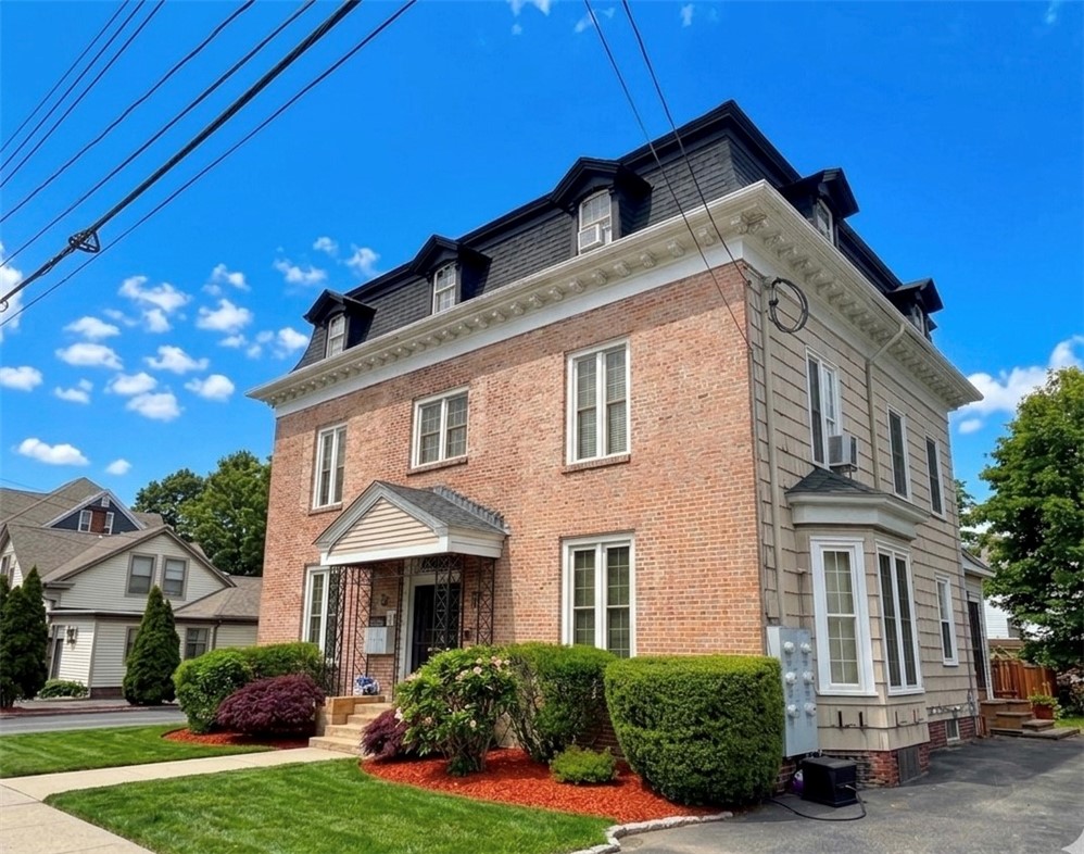 4646 Post Road 5 — photo