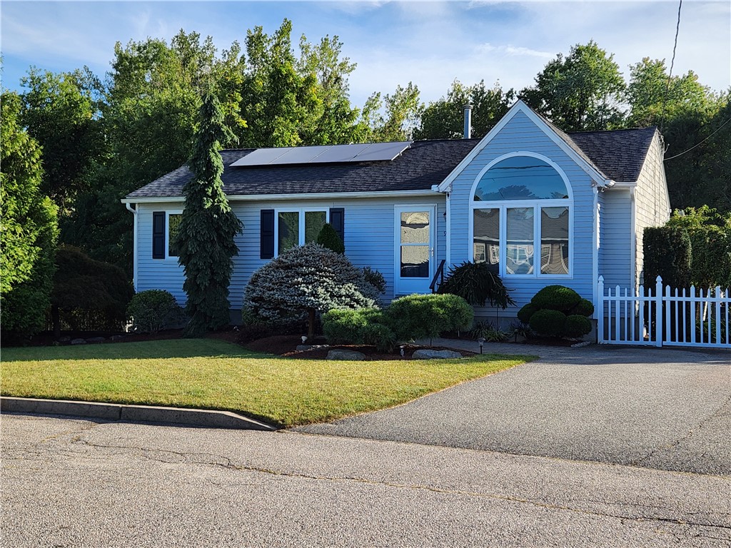 9 Mallory Court — photo
