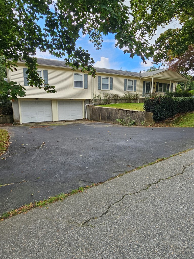 16 Brooks Farm Drive — photo