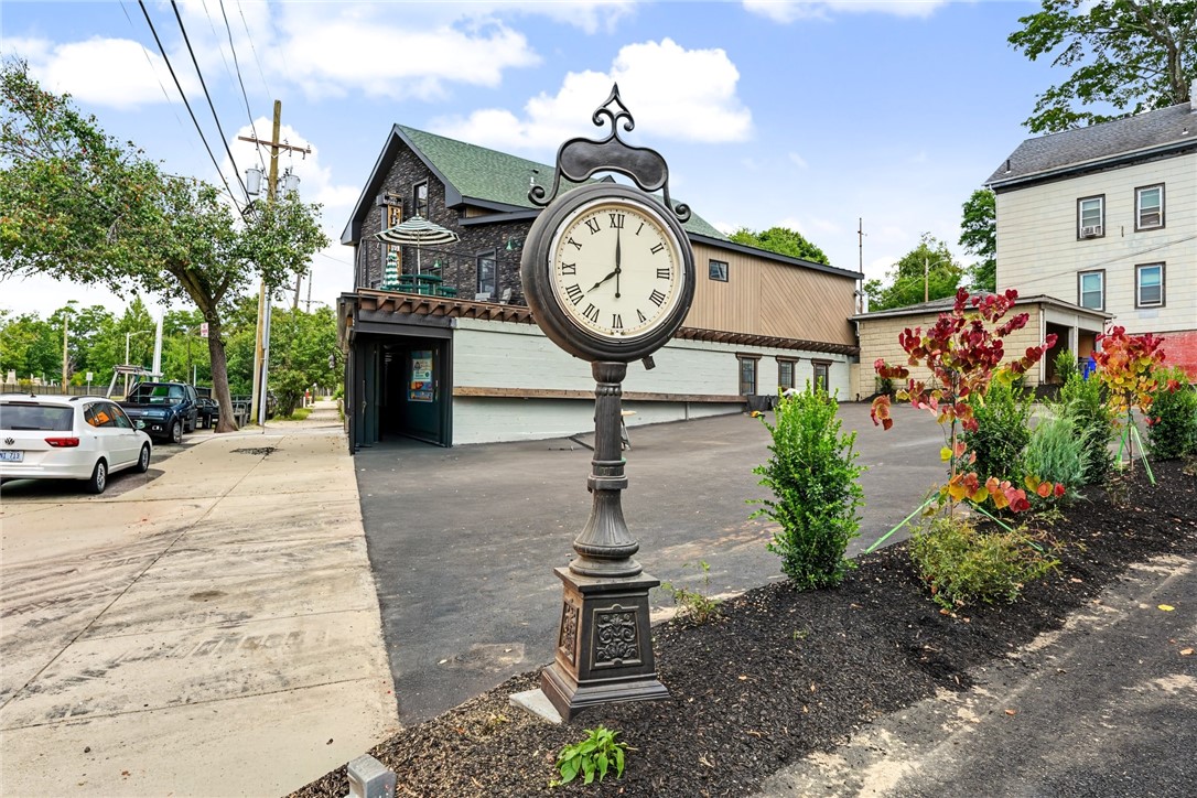 905 North Main Street 101 — photo