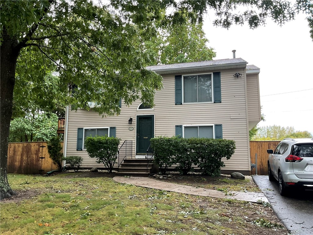 200 Bend Street — photo