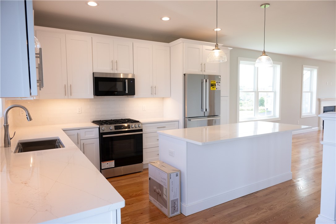 25 Bunker Hill Crossing — photo