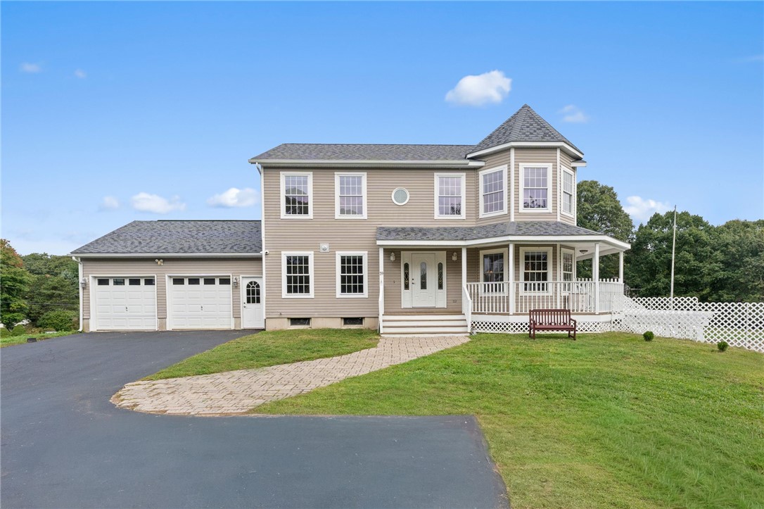 39 Moonlight Drive — photo