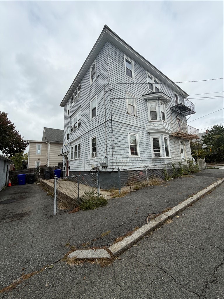 16 Opper Street Unit 3 — photo