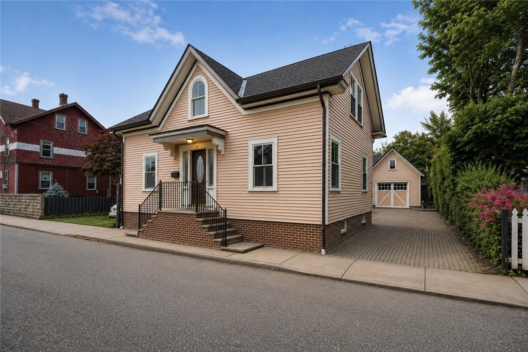 21 Elm Street — photo