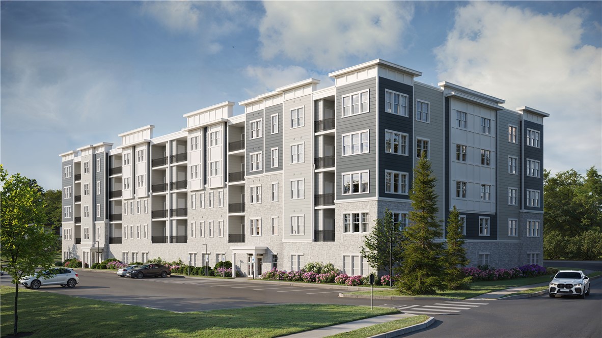 141 East Point Drive 304 — photo