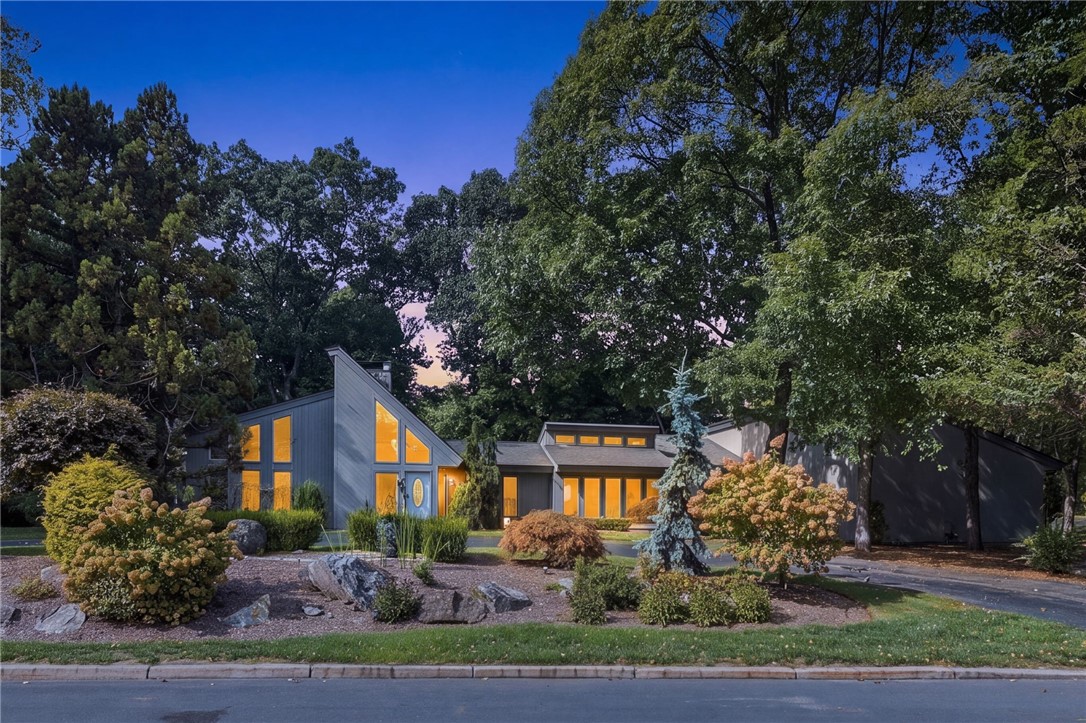 2 Elden Court — photo