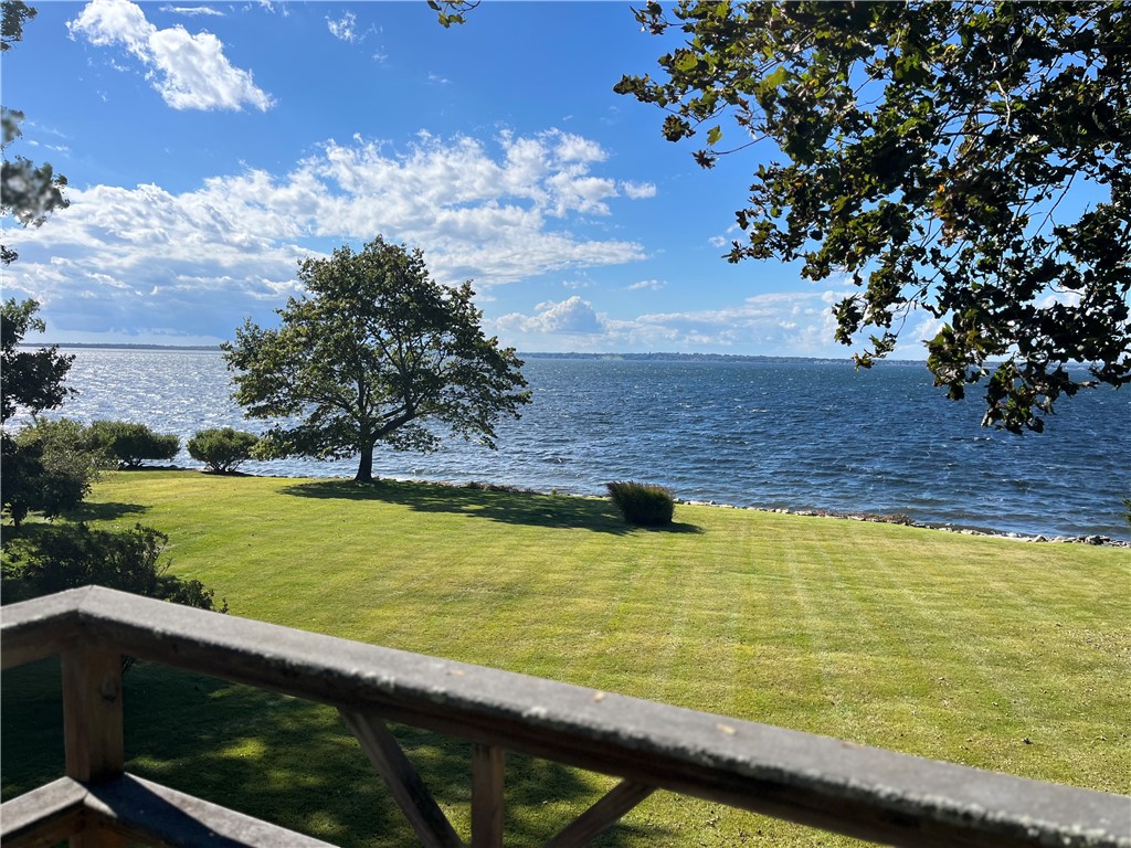 5 Shore Road — photo