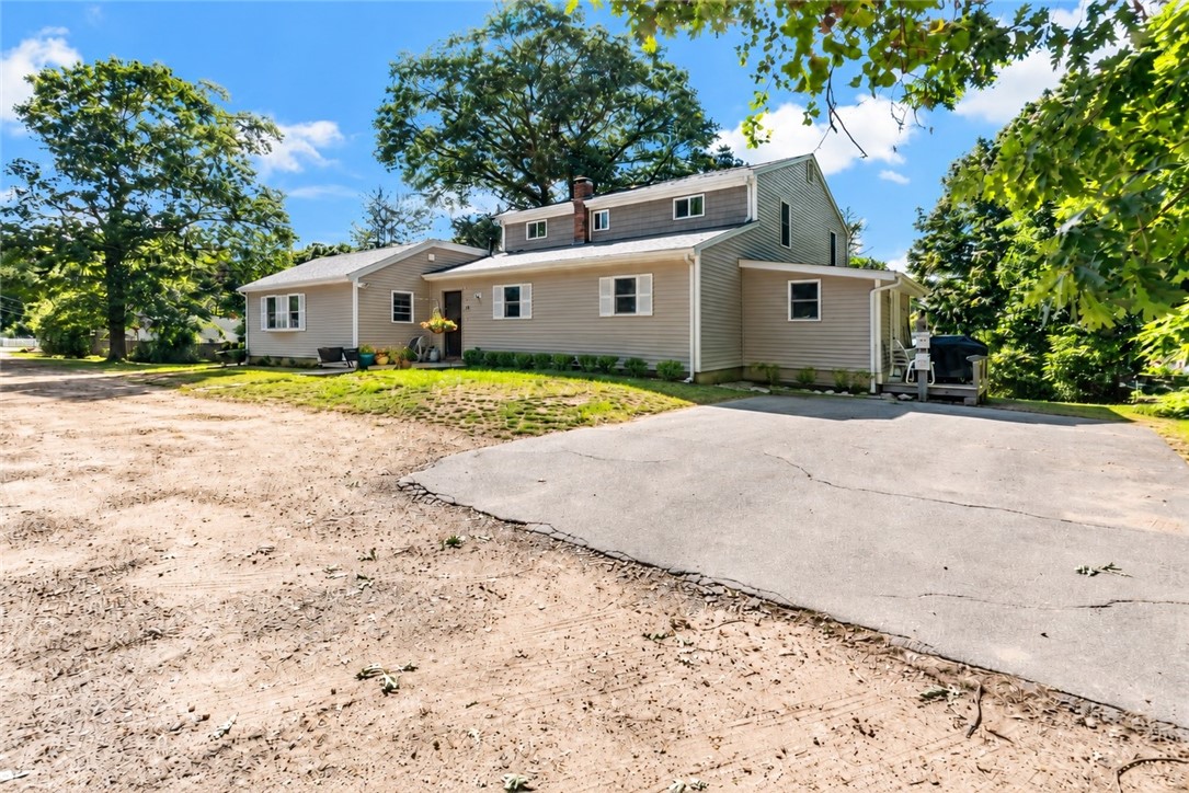 44 Maxwell Drive — photo