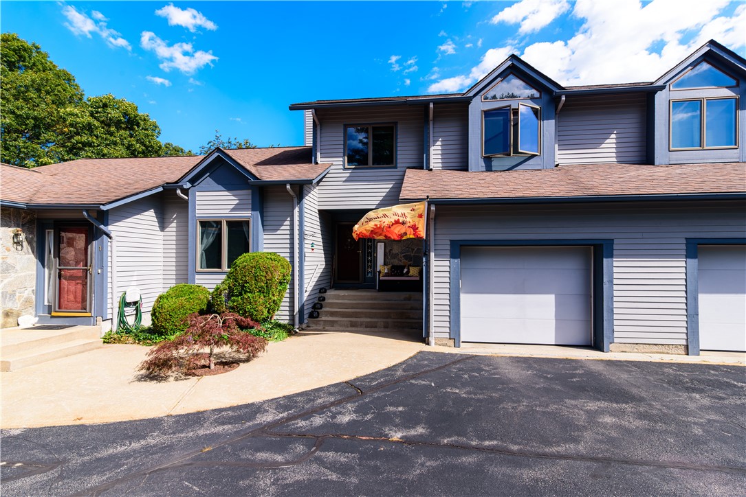 18 Acorn Court Unit F2 — photo